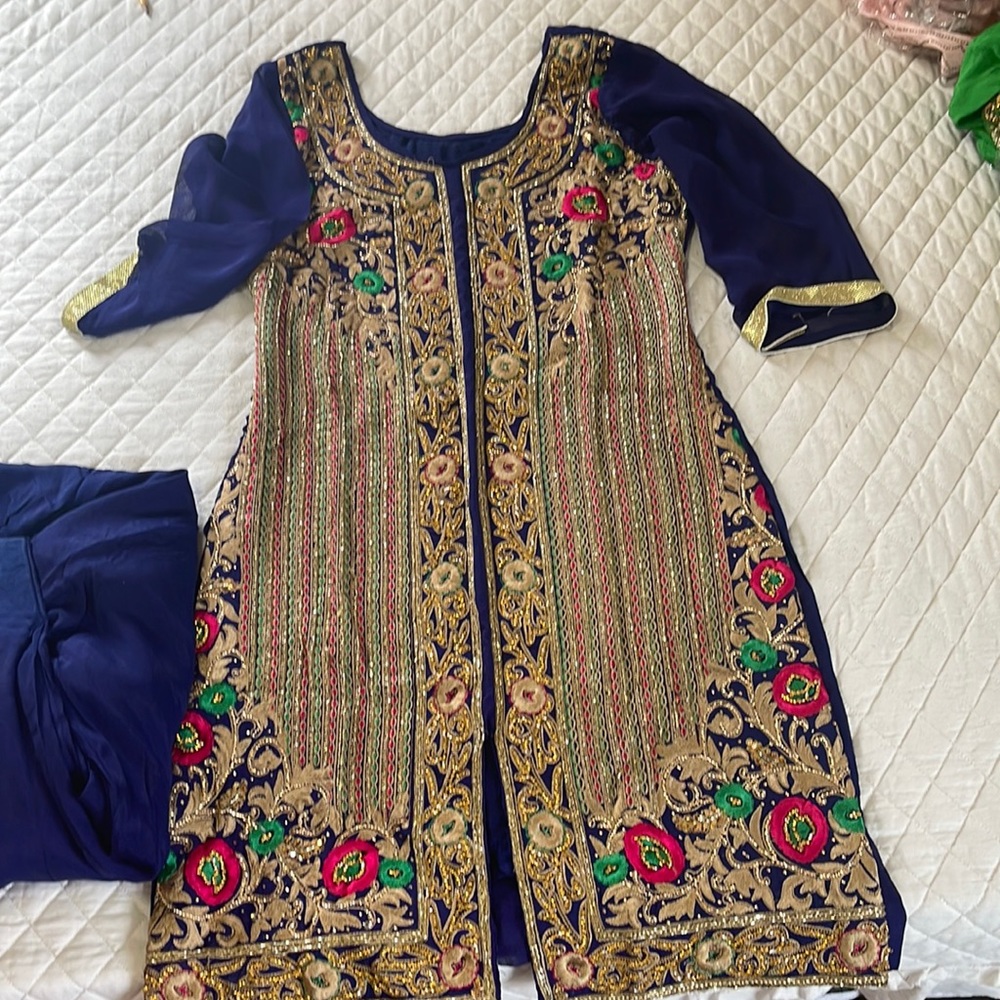 Jorjet 2 piece suit